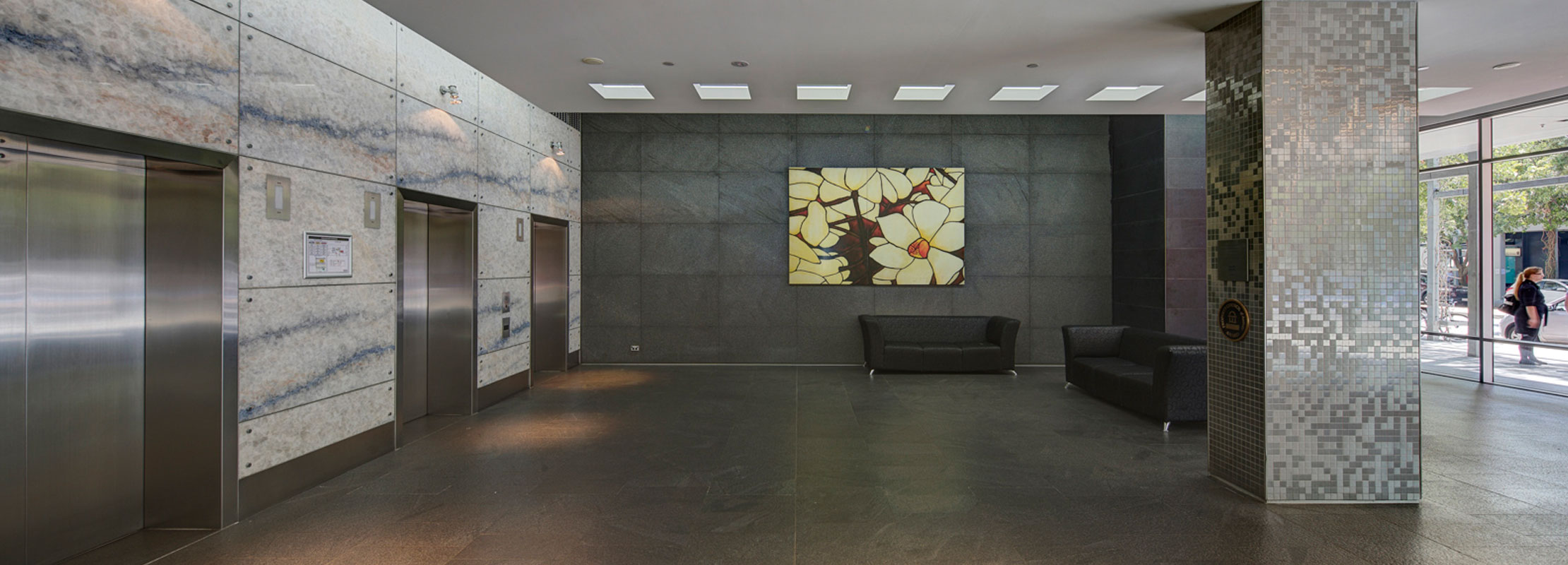 189 Grey Street building lobby