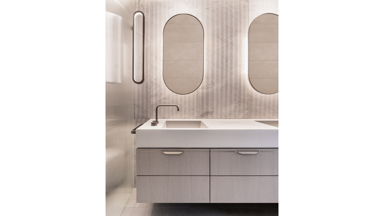 Double vanity in bathroom