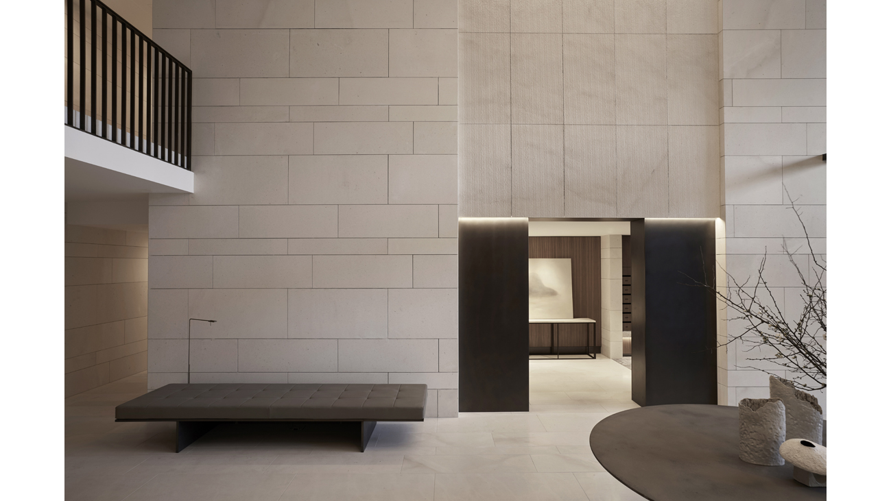 Apartment sandstone entry